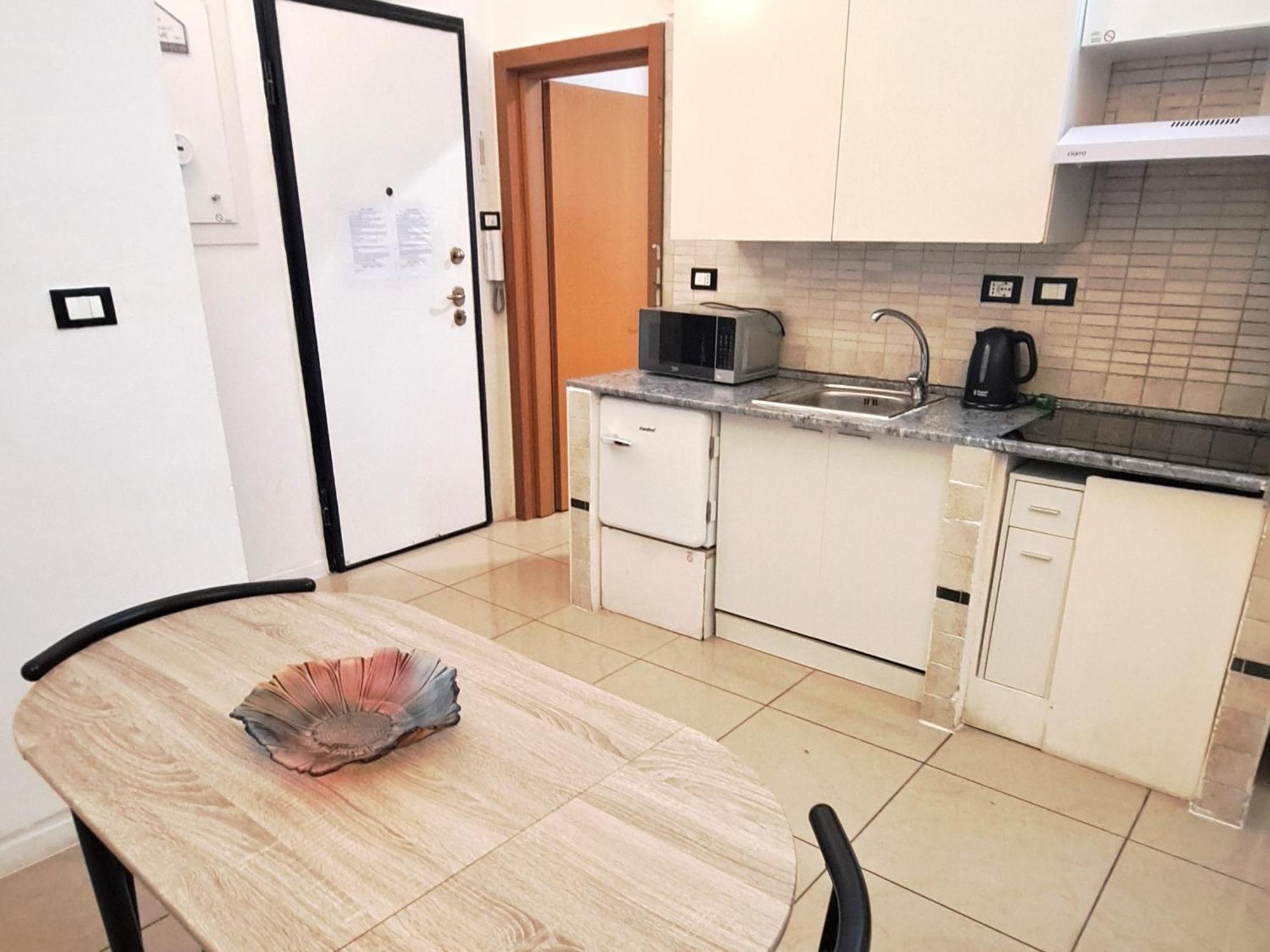 Fiera Bolognina - Komodo - Appartamento Completo Con Giardino E Parcheggio Privato ボローニャ エクステリア 写真