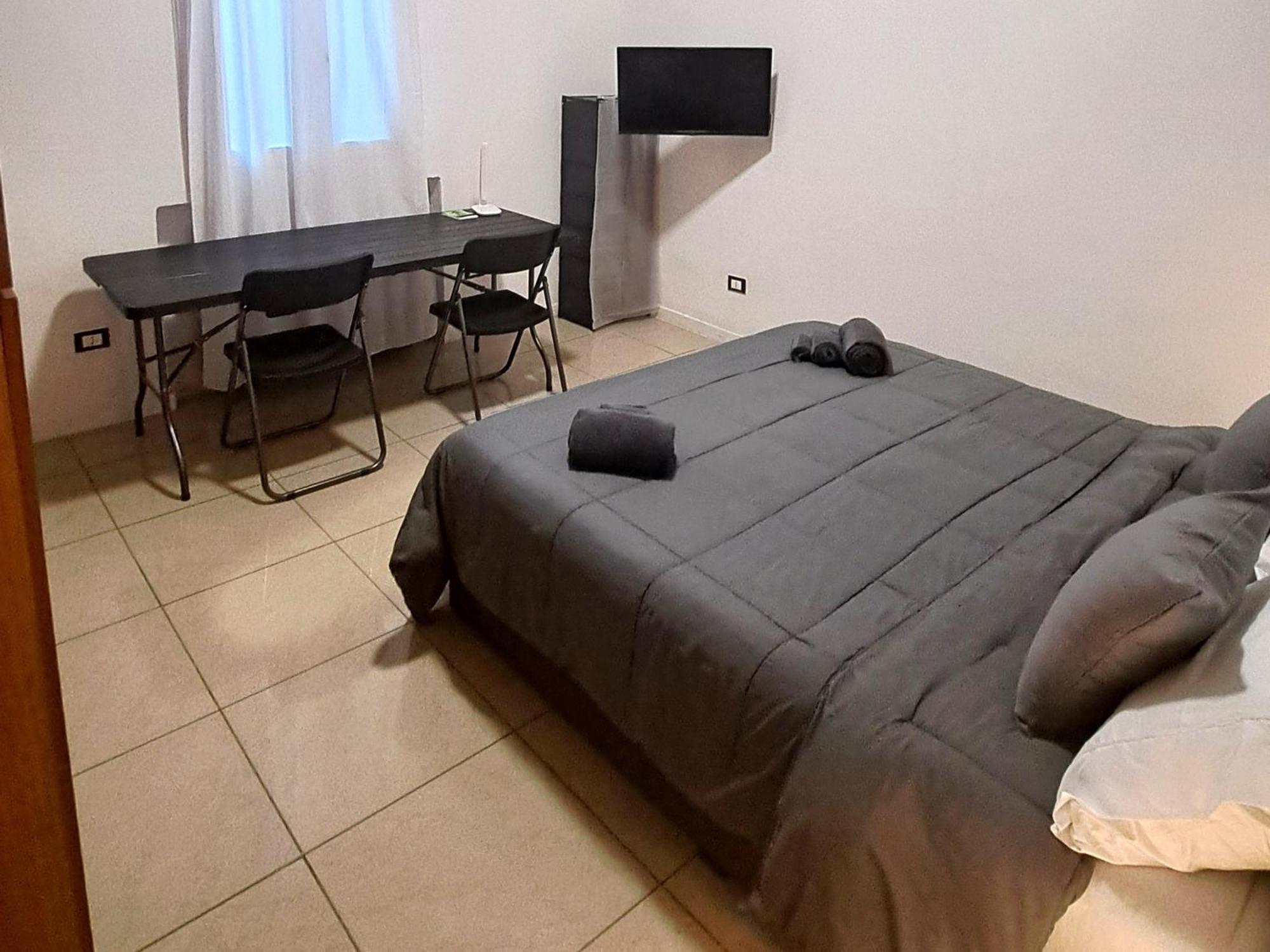 Fiera Bolognina - Komodo - Appartamento Completo Con Giardino E Parcheggio Privato ボローニャ エクステリア 写真